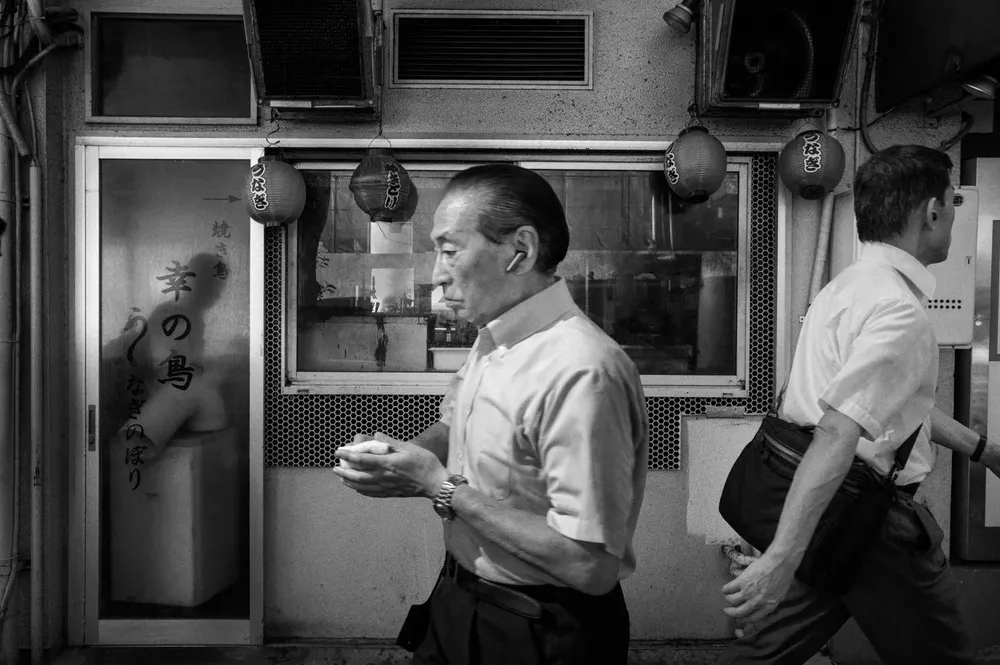 Street photography — photograph by Eolo Perfido