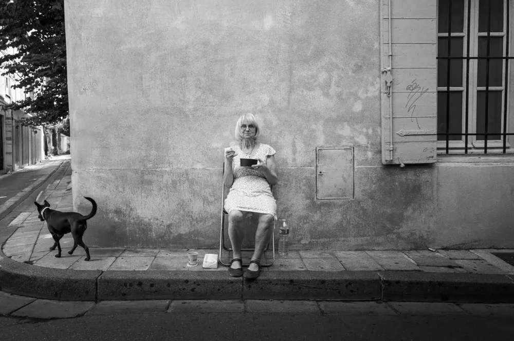 Street photography — photograph by Eolo Perfido