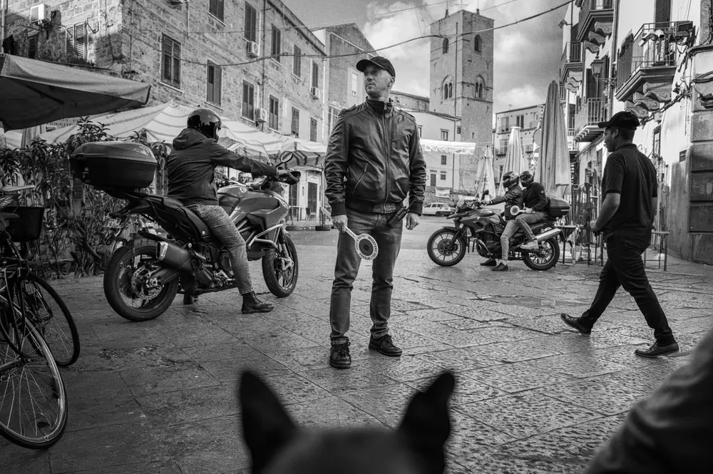 Police calendar 2025 — photograph by Eolo Perfido