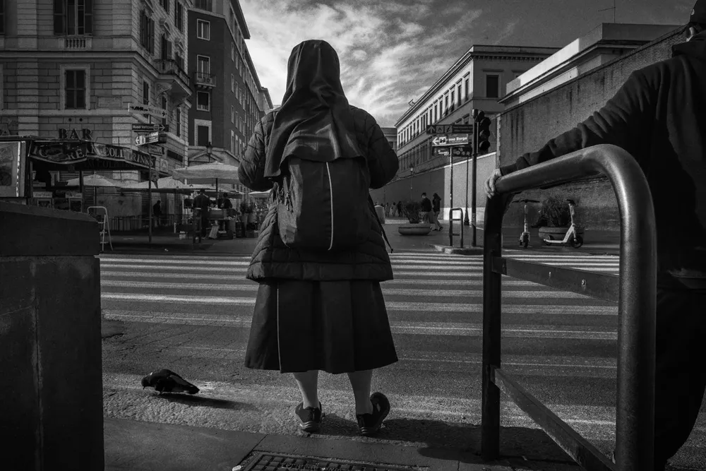 Street photography — photograph by Eolo Perfido