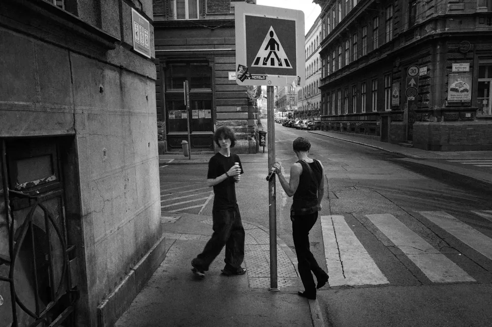 Street photography — photograph by Eolo Perfido