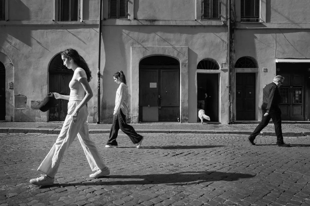 Street photography — photograph by Eolo Perfido