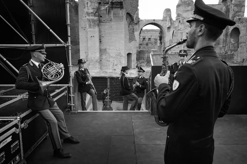 Police calendar 2025 — photograph by Eolo Perfido