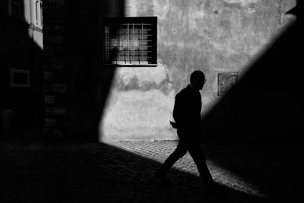 Interpose — photograph by Eolo Perfido