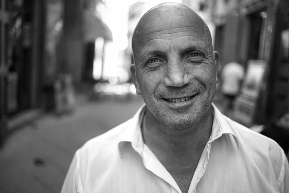 Street portraits — photograph by Eolo Perfido