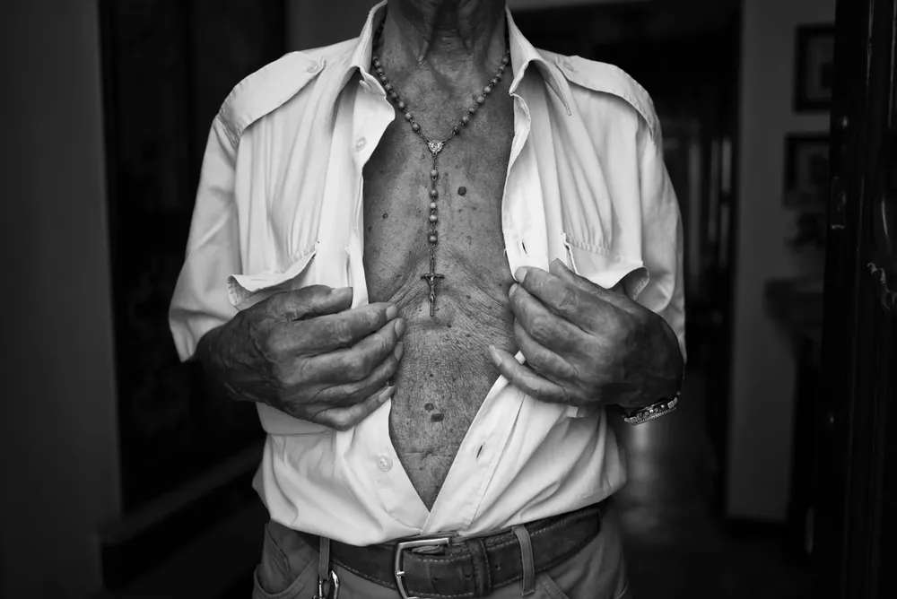 Street photography — photograph by Eolo Perfido