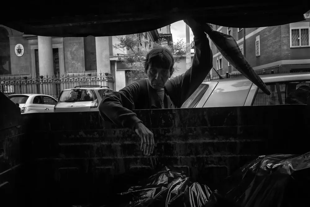 Street portraits — photograph by Eolo Perfido