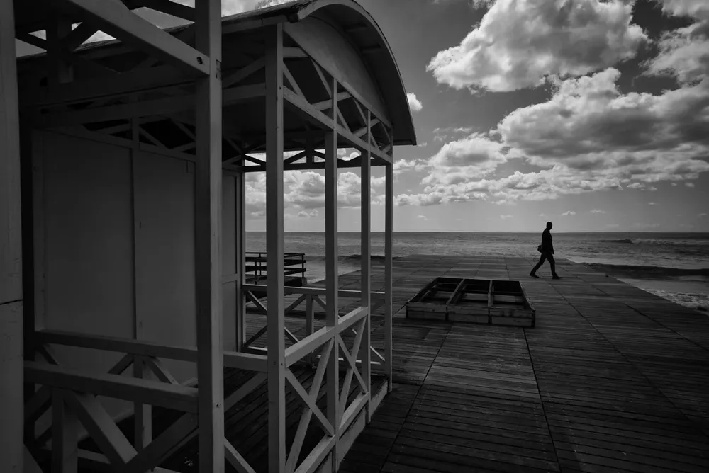Street photography — photograph by Eolo Perfido