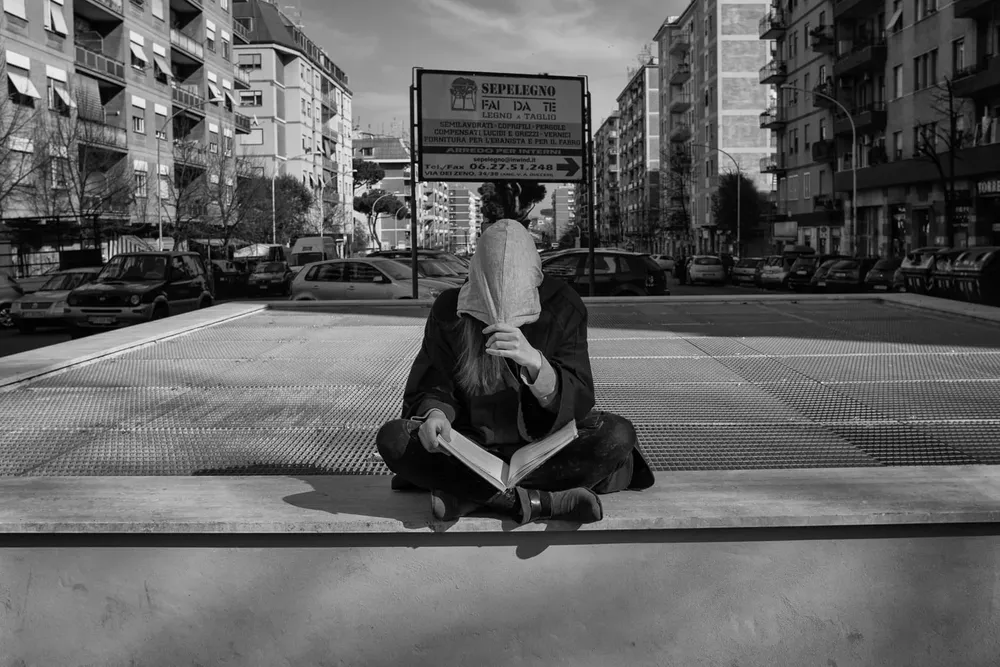 Street photography — photograph by Eolo Perfido