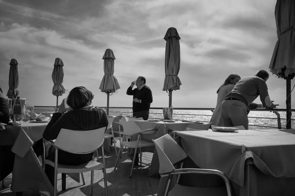 Street photography — photograph by Eolo Perfido