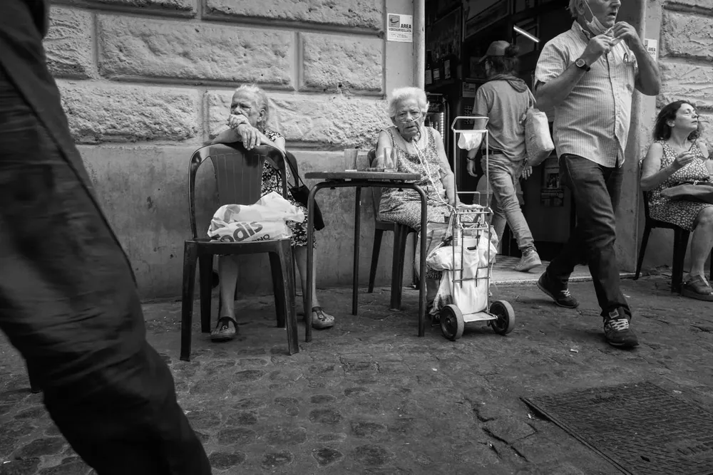 Street photography — photograph by Eolo Perfido