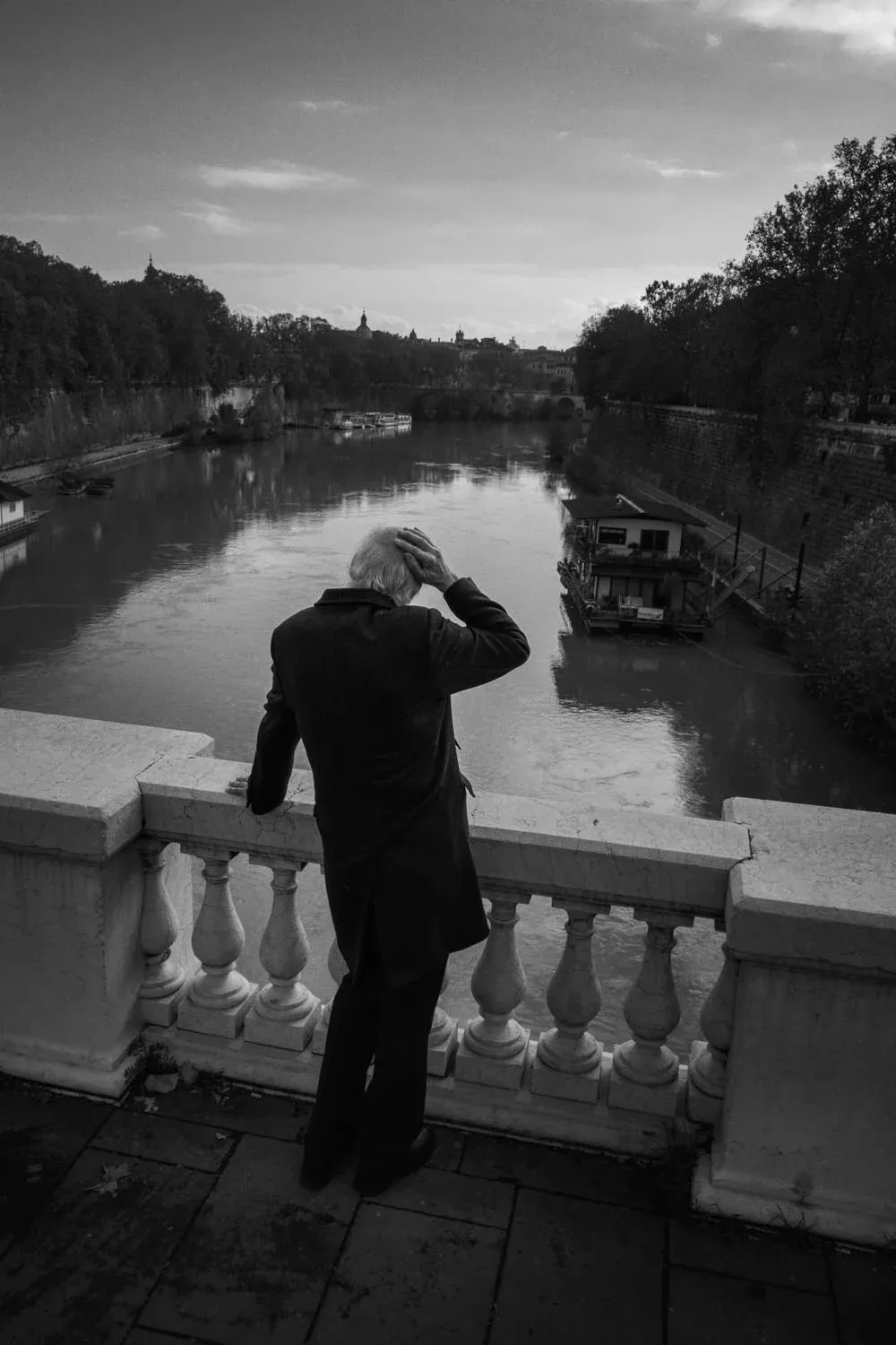 Street photography — photograph by Eolo Perfido
