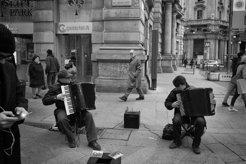 Street photography — photograph by Eolo Perfido