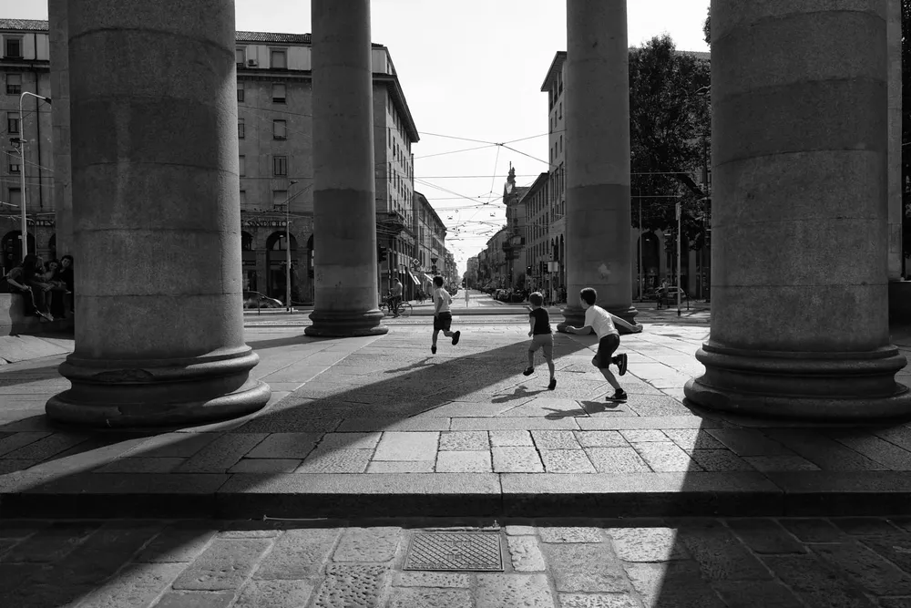 Street photography — photograph by Eolo Perfido