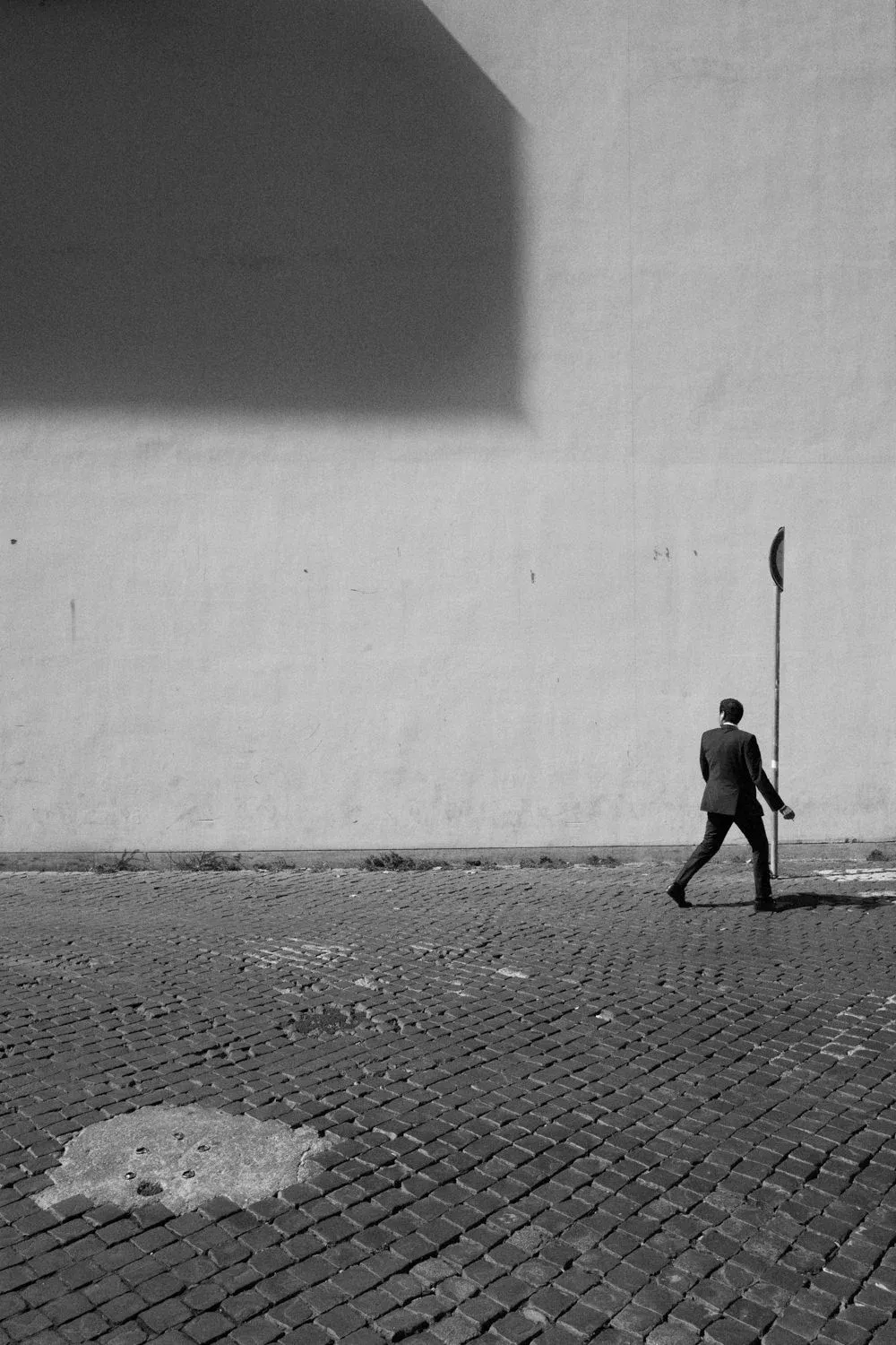 Street photography — photograph by Eolo Perfido