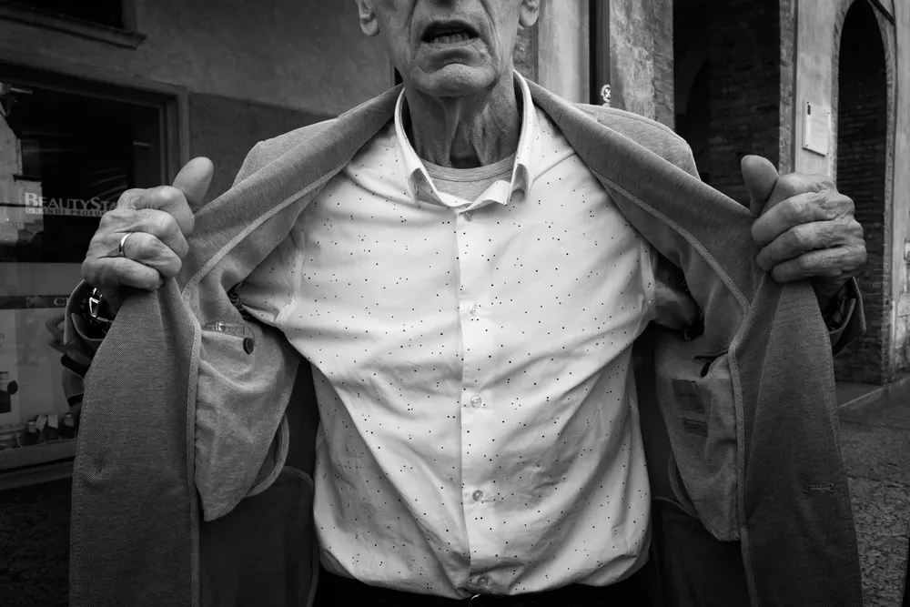 Street photography — photograph by Eolo Perfido